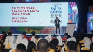 Kamu Hidup… atau Kamu Sibuk Memikirkan Penilaian Orang?